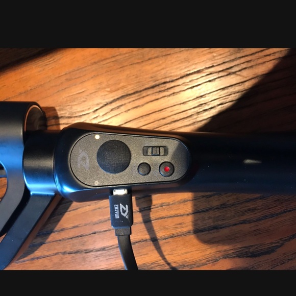 Zhiyun Smooth Q 3-Axis Gimbal Stabilizer - Picture 2 of 4
